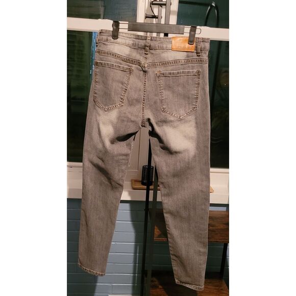 Junbaoss Men's Slim Fit Straight Leg Jeans In Gray Wash‎ With Distressed Details - Picture 2 of 6